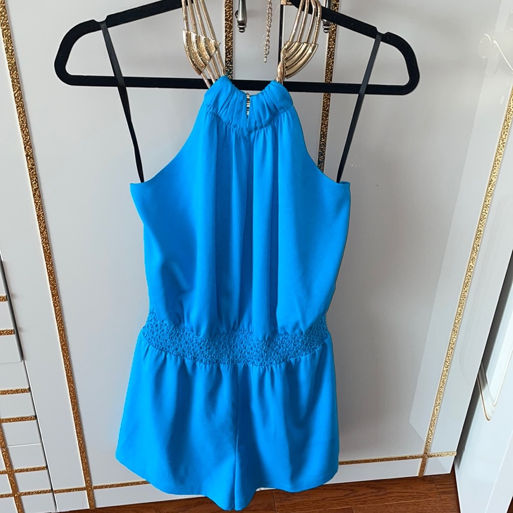 Bebe jumpsuit with gold chain
